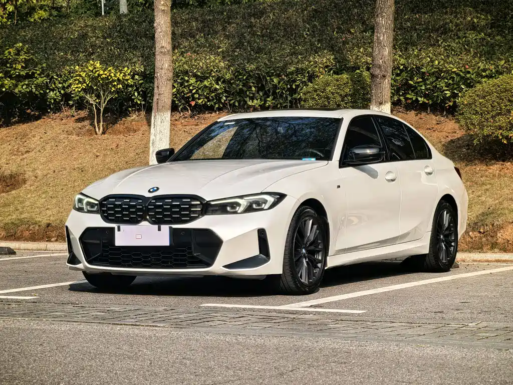 BMW 3 Series 2024