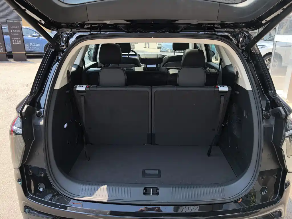 Hongqi HONGQI HS7 PHEV