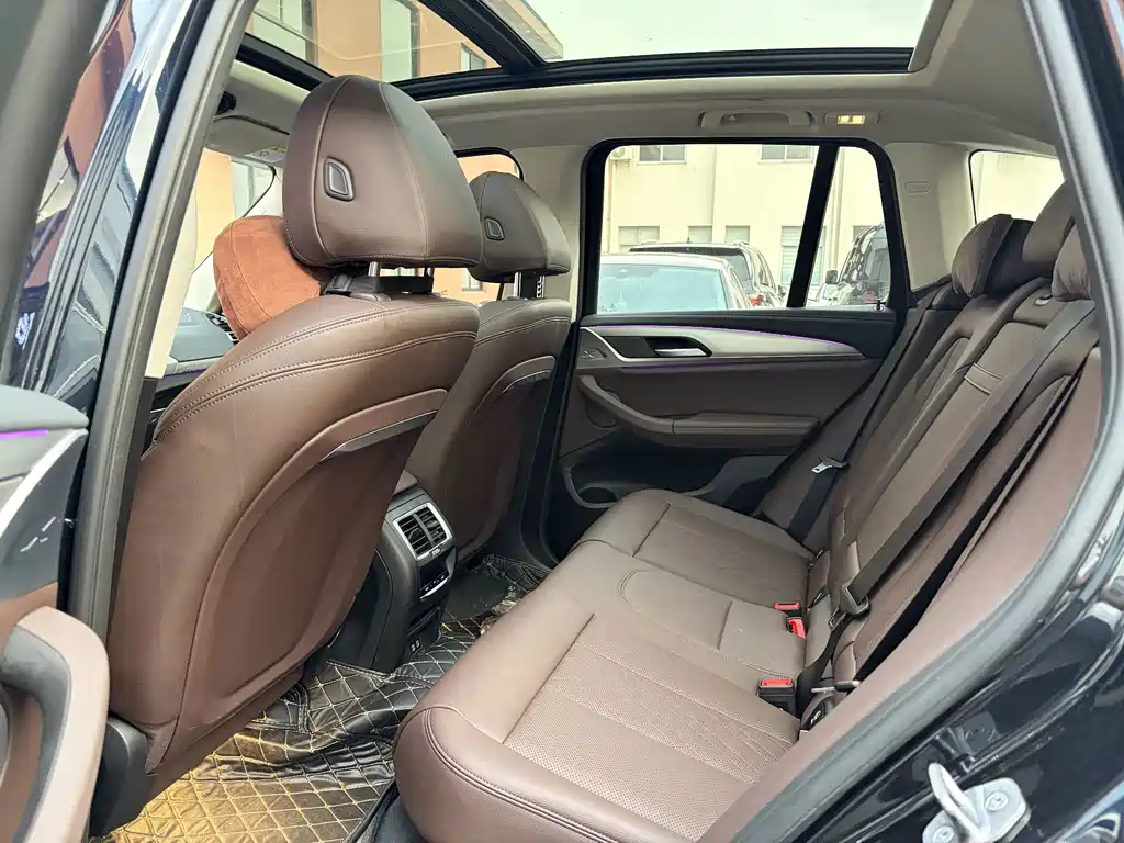 BMW iX3 — миниатюра 6
