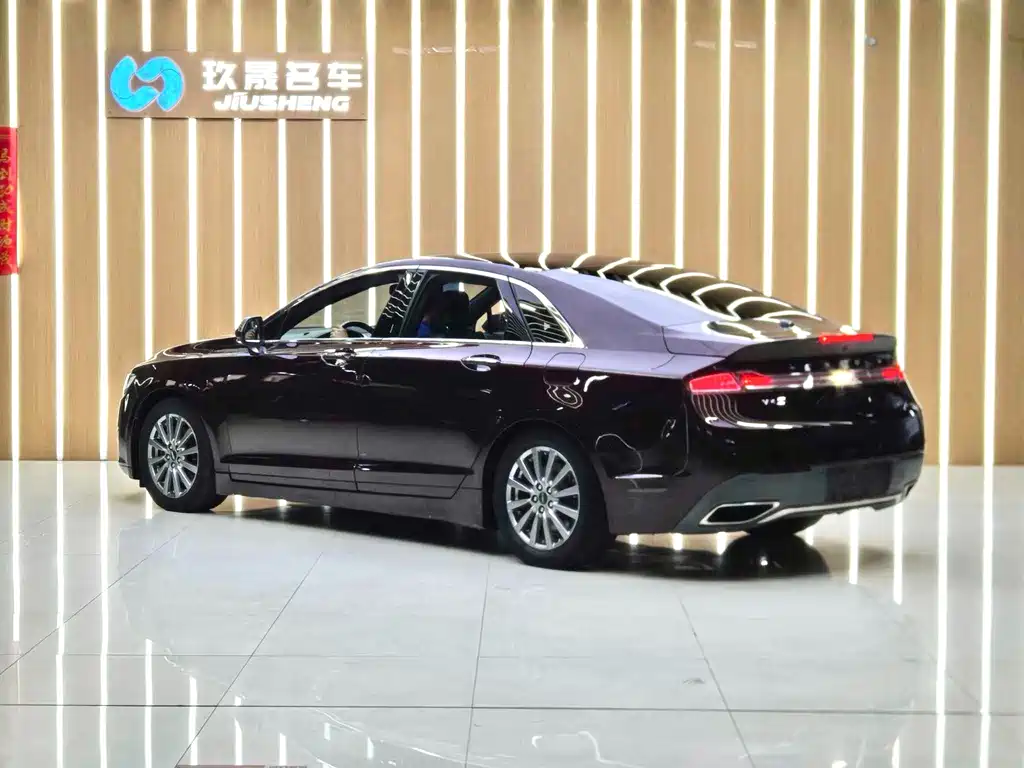 Lincoln MKZ 2018 2.0T Premium