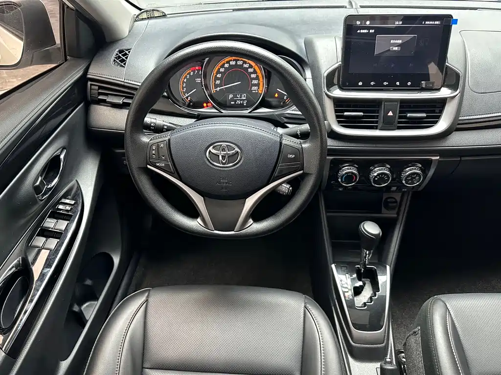 Toyota Yaris L — миниатюра 15