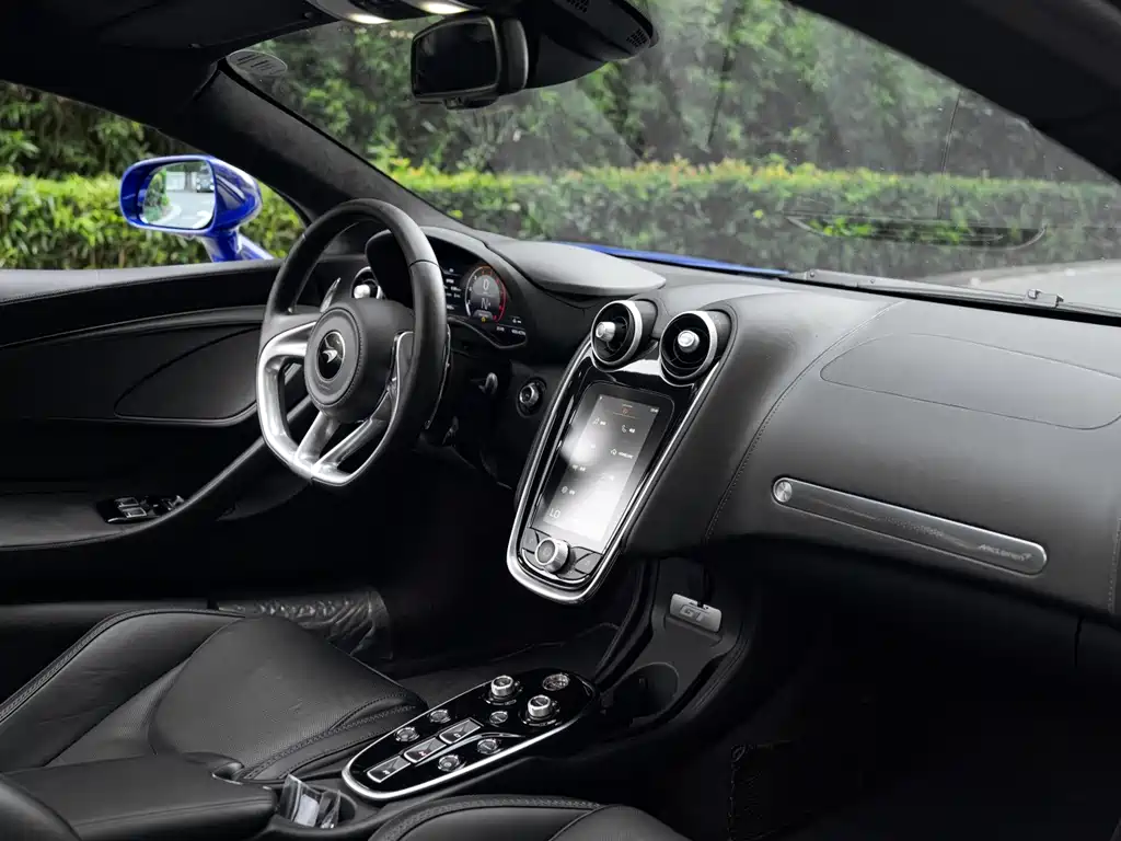 McLaren GT — миниатюра 15