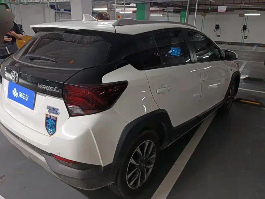 Toyota Yaris L — миниатюра 3