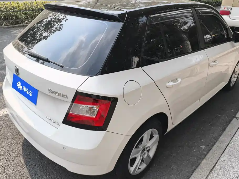 Skoda Fabia — миниатюра 3