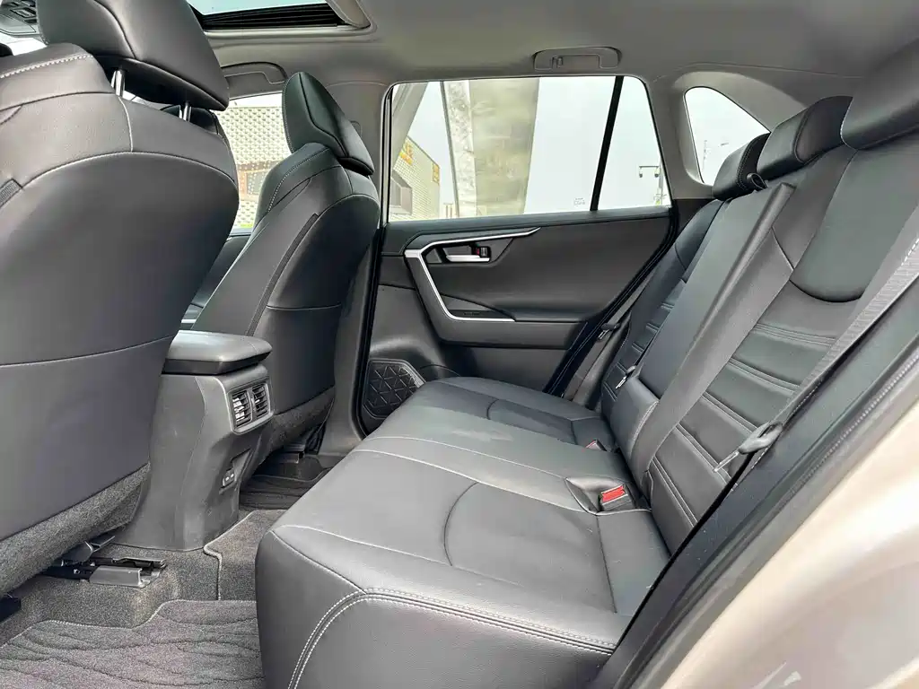 Toyota Wildlander — миниатюра 6