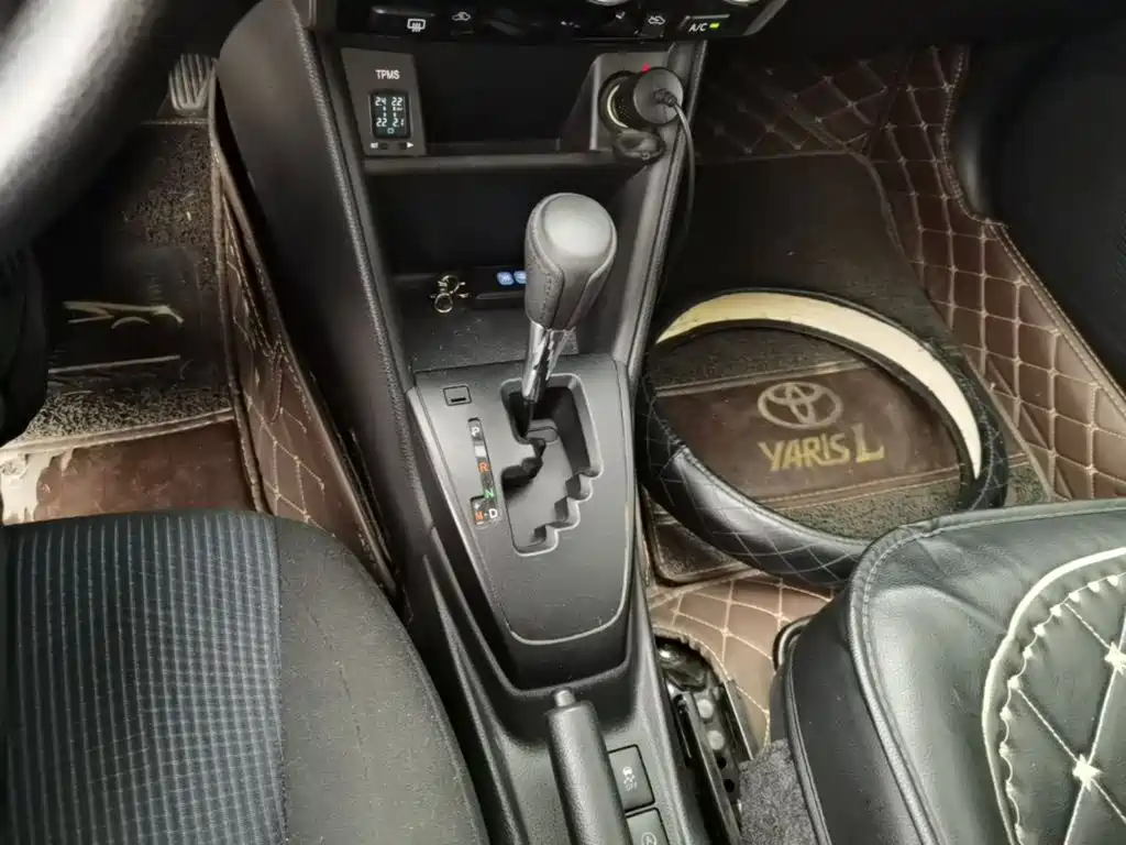Toyota Yaris L — миниатюра 14