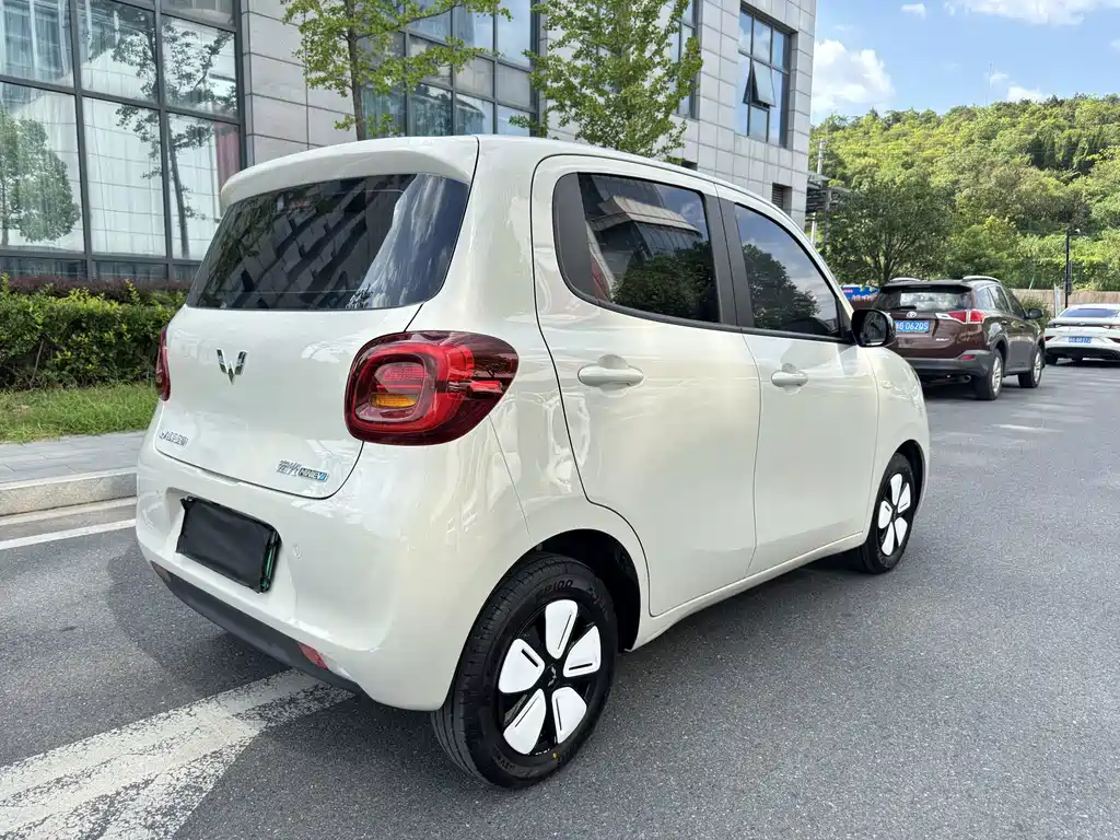 Wuling MINIEV — миниатюра 20