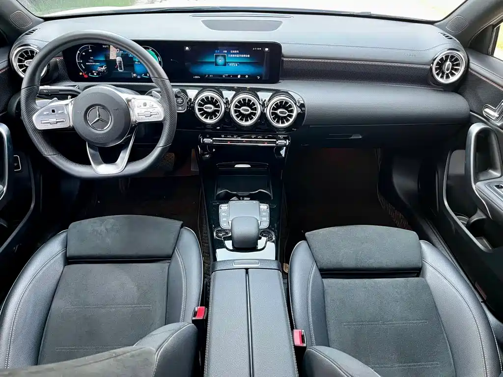 Mercedes-Benz A-Class (Import) — миниатюра 8