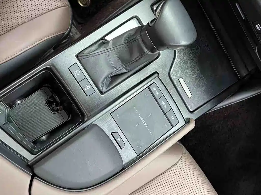 Lexus ES — миниатюра 13