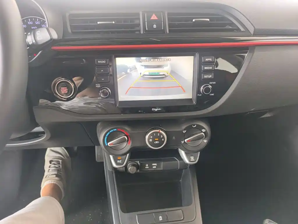 Kia KX Cross — миниатюра 13
