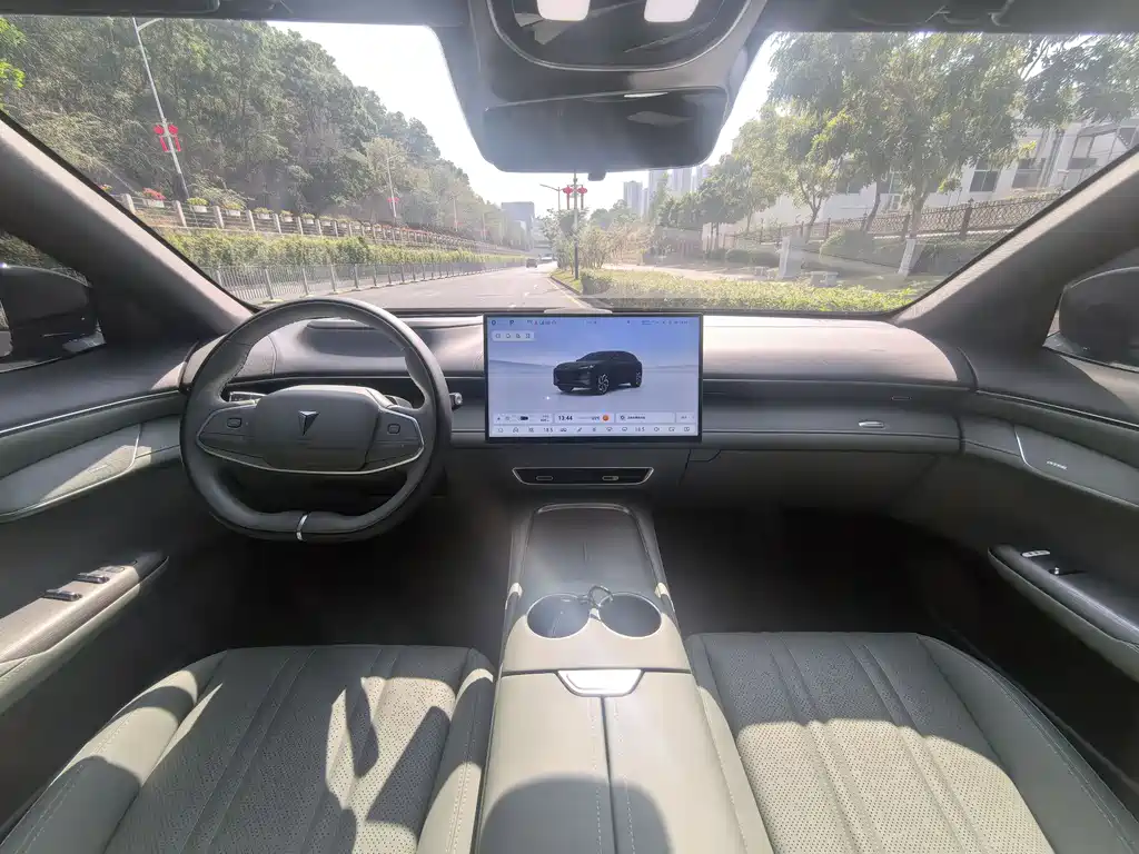 Changan Deepal DARK BLUE S07