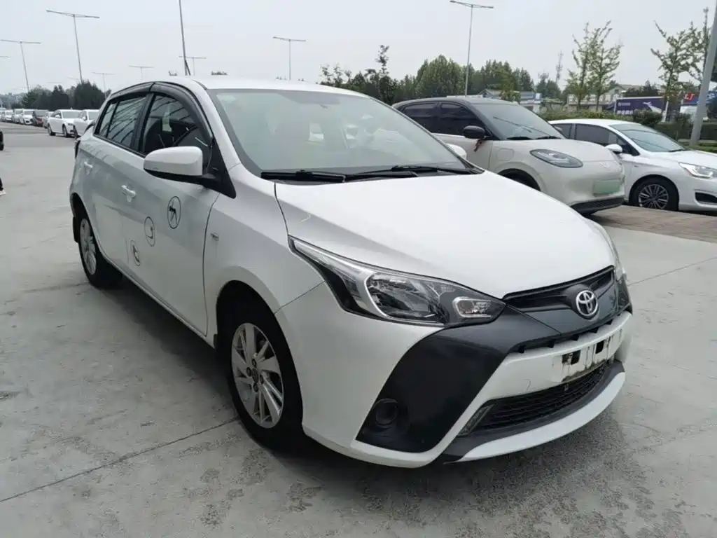 Toyota Yaris L — миниатюра 4