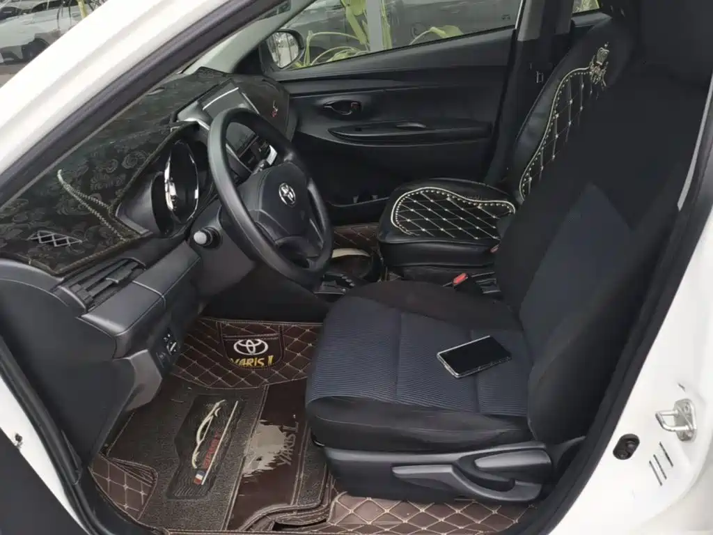 Toyota Yaris L — миниатюра 15