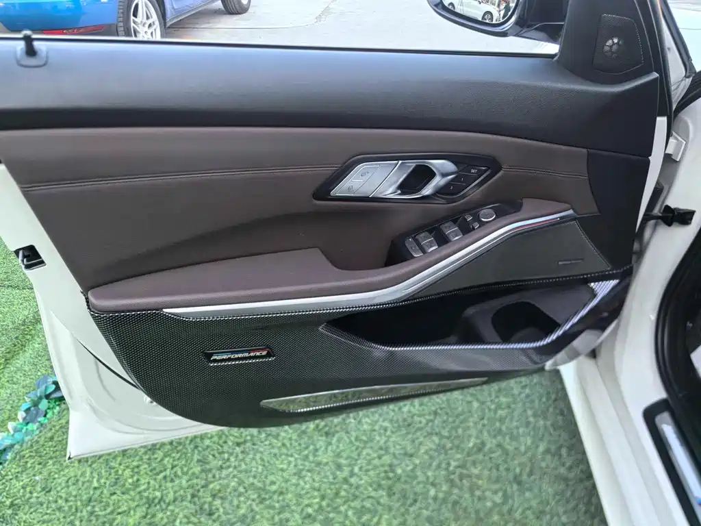 BMW 3 Series — миниатюра 11
