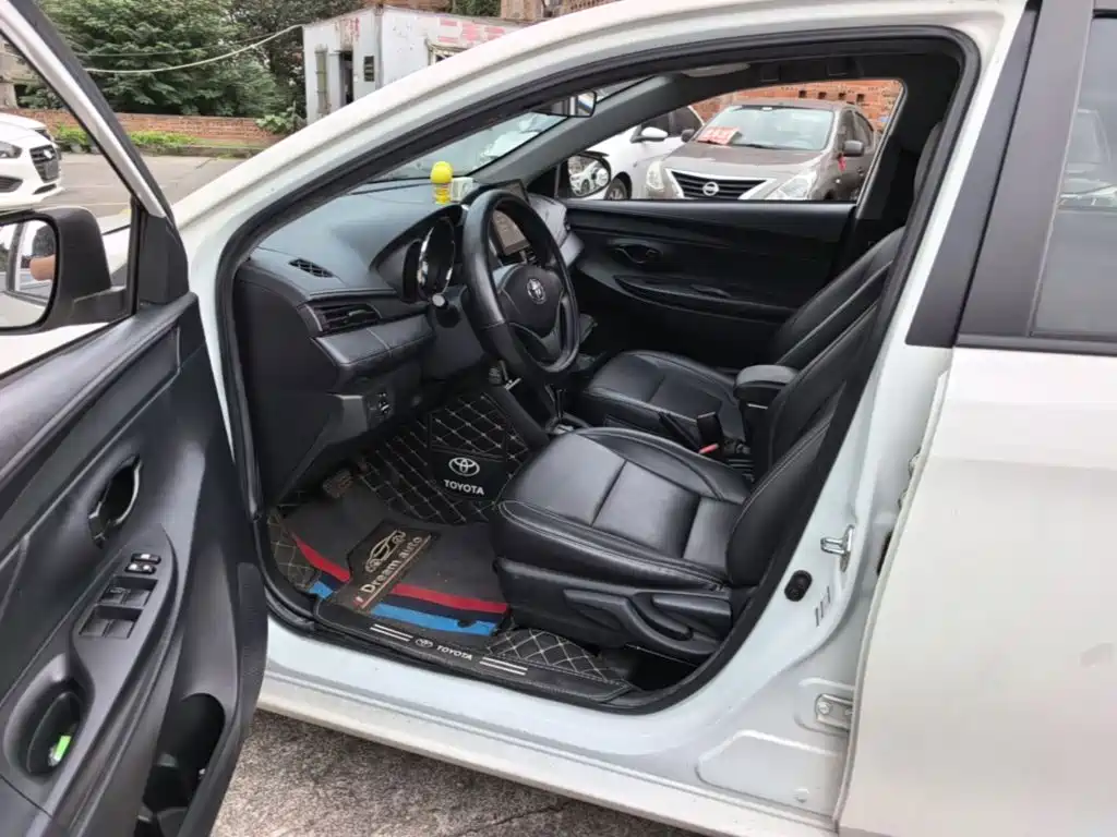 Toyota Vios FS — миниатюра 16