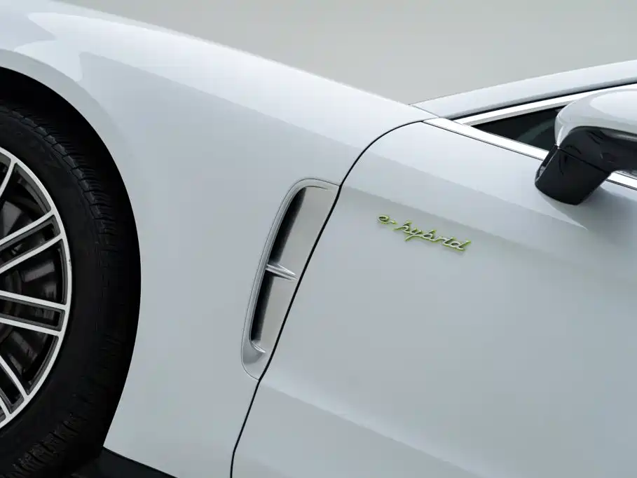 Porsche Panamera Hybrid — миниатюра 6