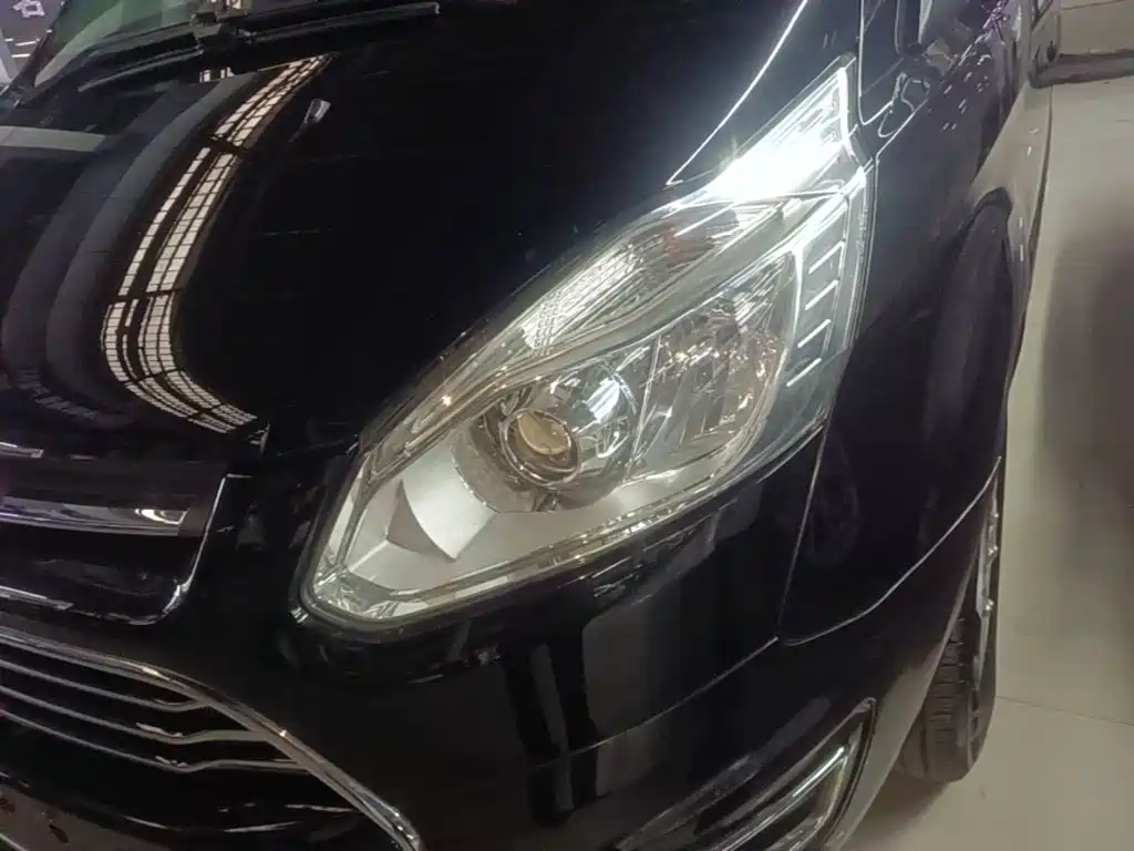 Ford Tourneo — миниатюра 24