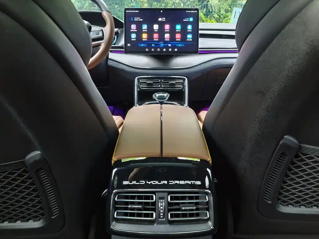 BYD Tang New Energy — миниатюра 12