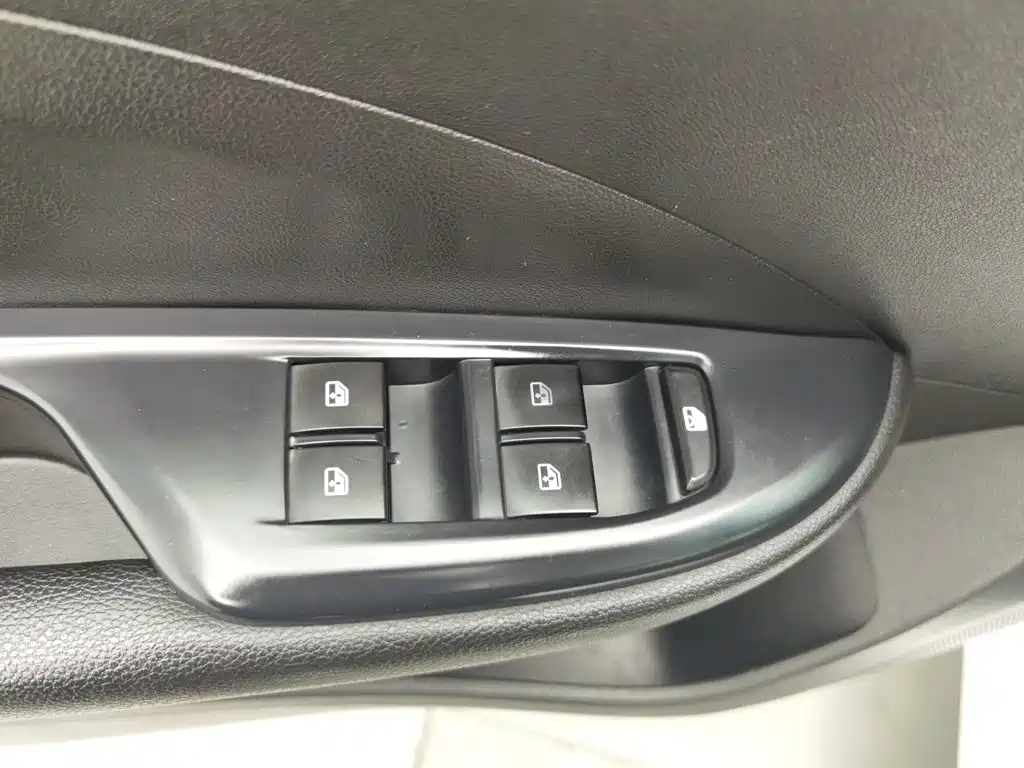 Buick Excelle — миниатюра 9