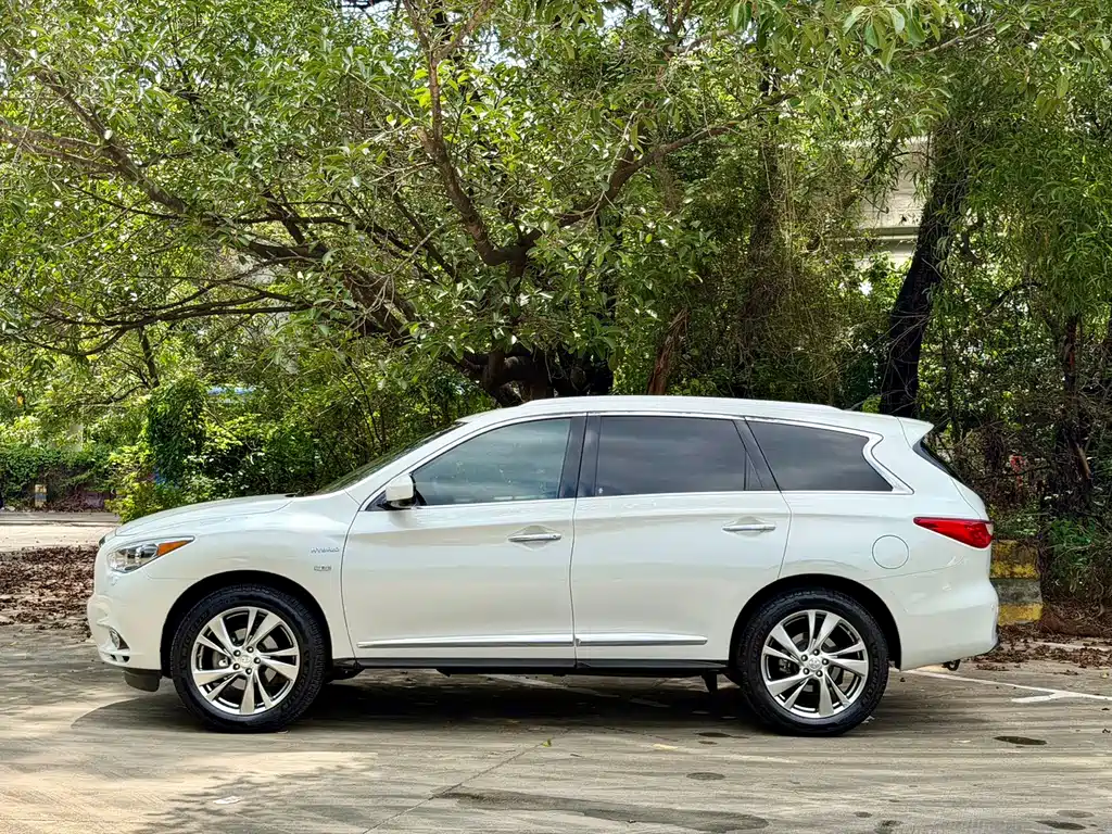 Infiniti QX60 2014 2.5 S/C Hybrid