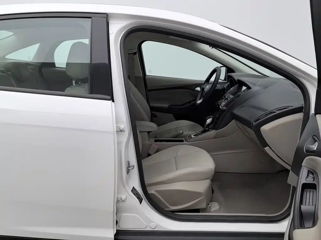 Ford Focus — миниатюра 23