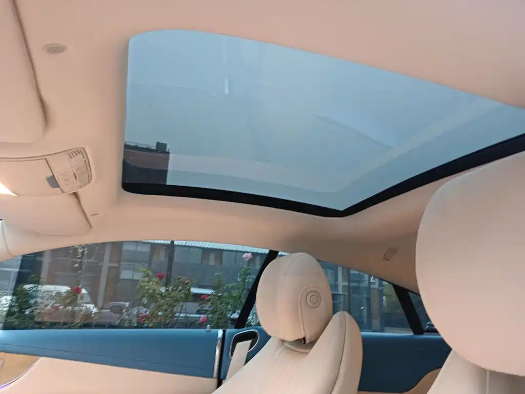 Mercedes-Benz E-Class (Import) — миниатюра 23