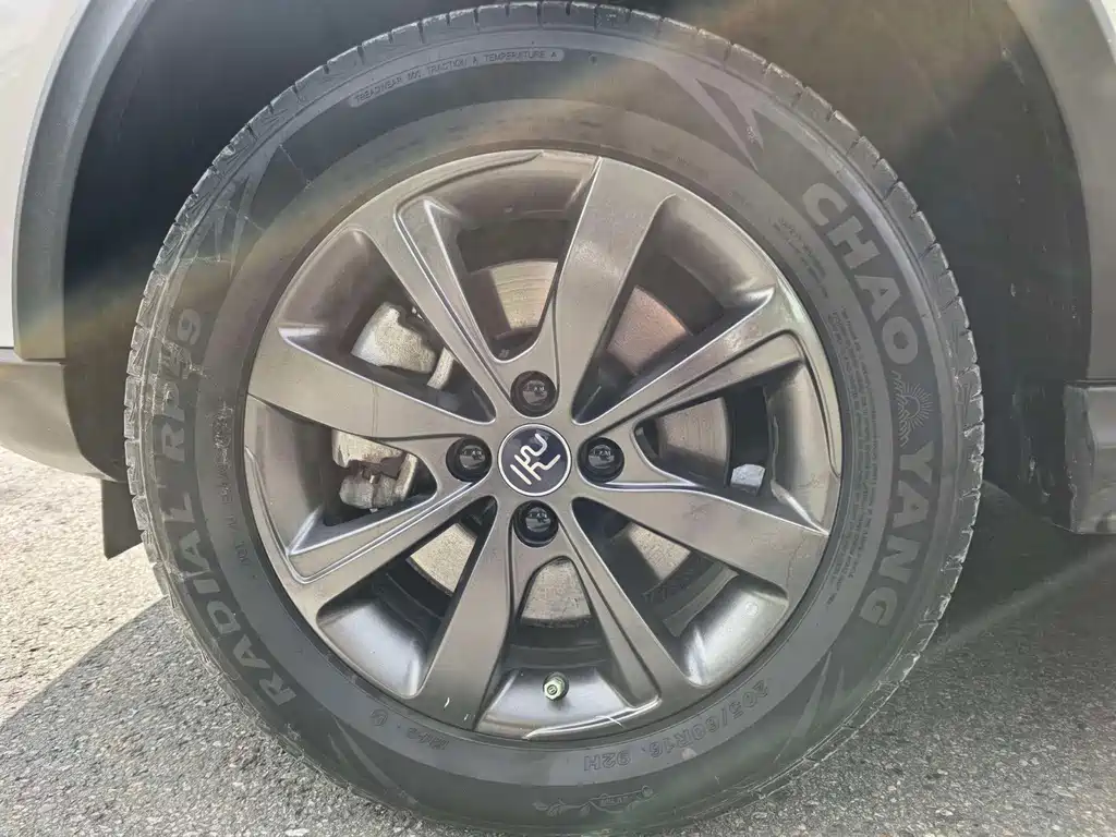 BYD Yuan EV — миниатюра 14
