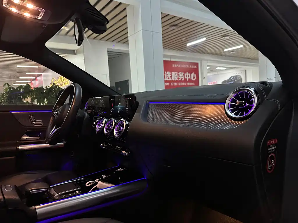 Mercedes-Benz GLA — миниатюра 21