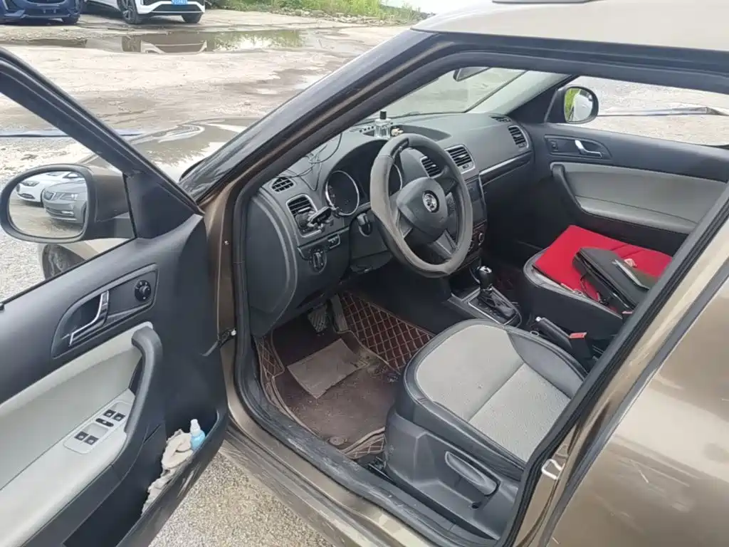 Skoda Yeti — миниатюра 16