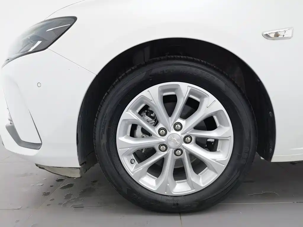 Chevrolet Monza — миниатюра 17