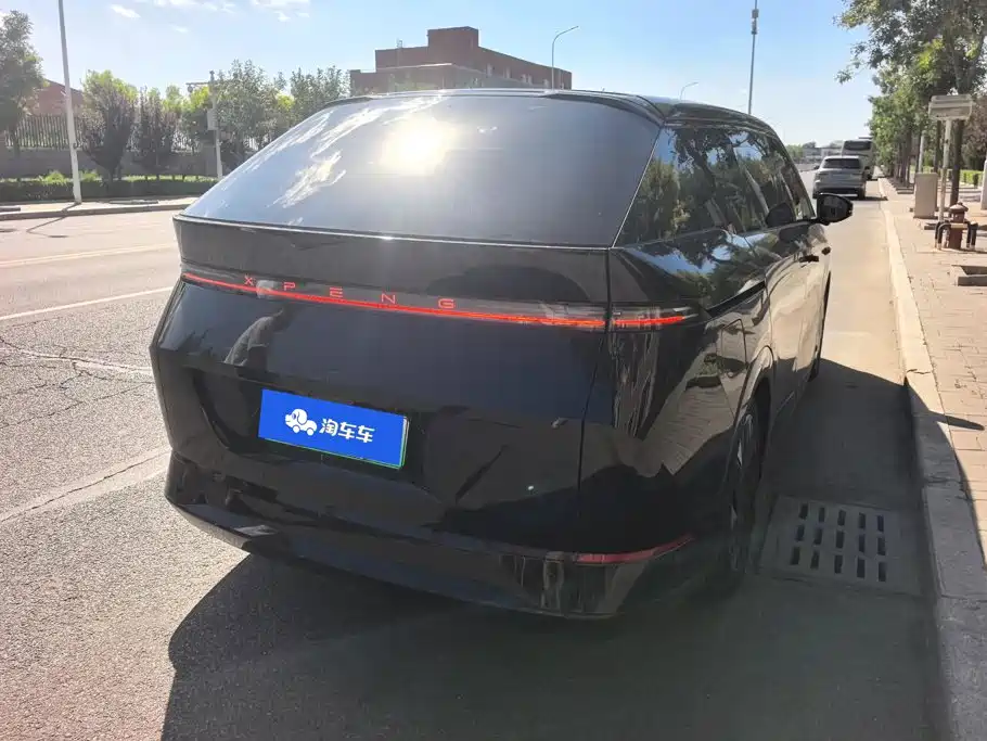 XPeng X9 — миниатюра 3