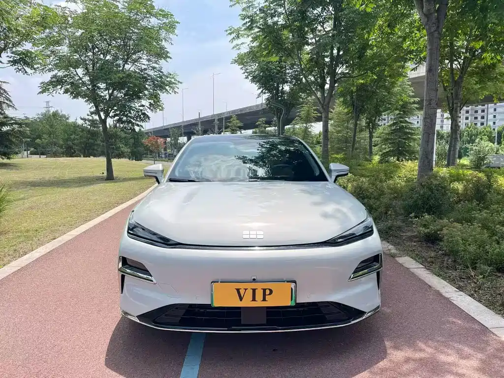 Geely Galaxy Galaxy 8 8 2025 130km EM-i Luxury