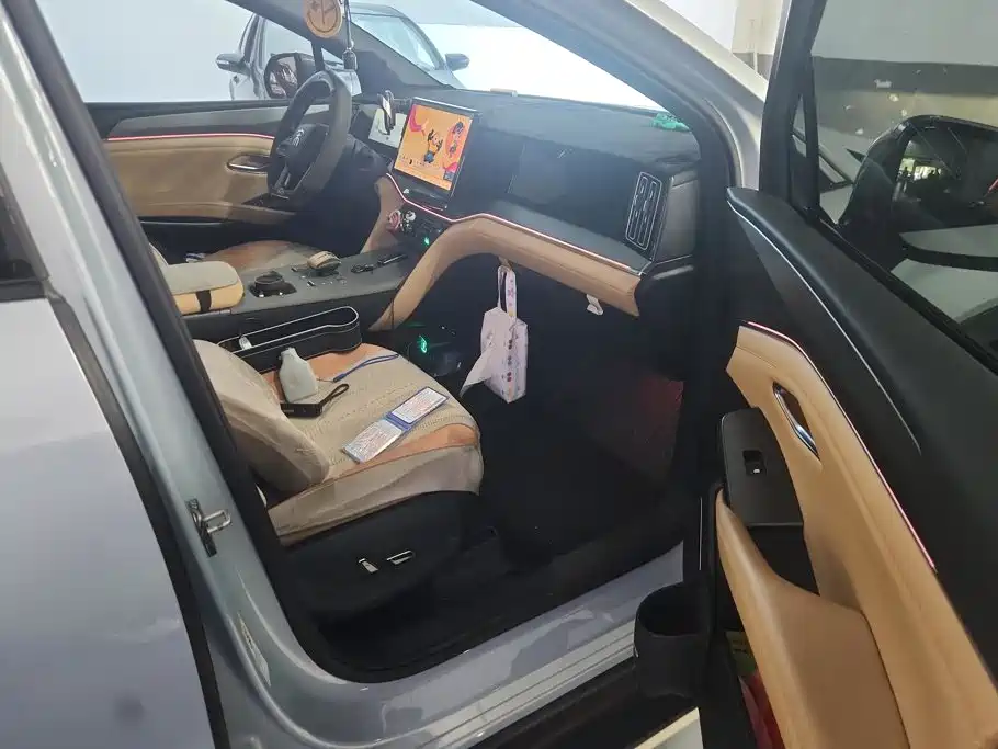 BYD L DM-i — миниатюра 8
