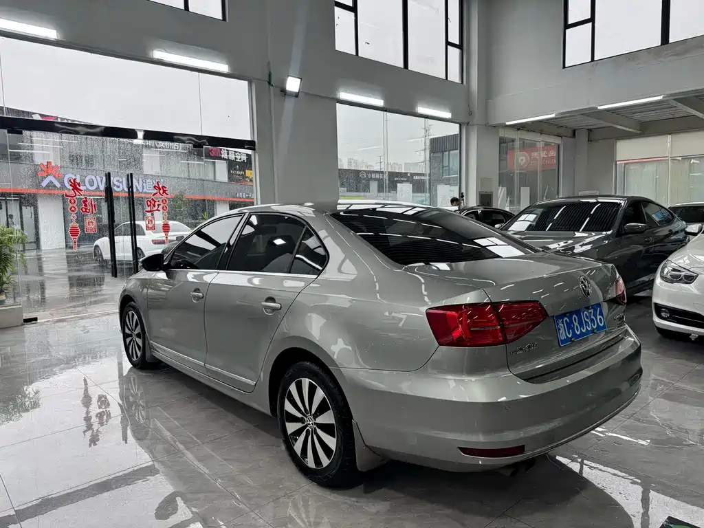 Volkswagen Sagitar — миниатюра 4