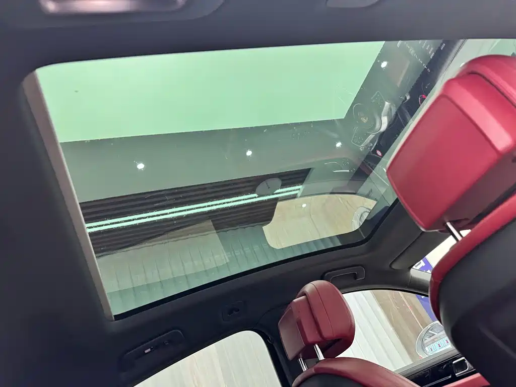 Porsche Cayenne — миниатюра 21