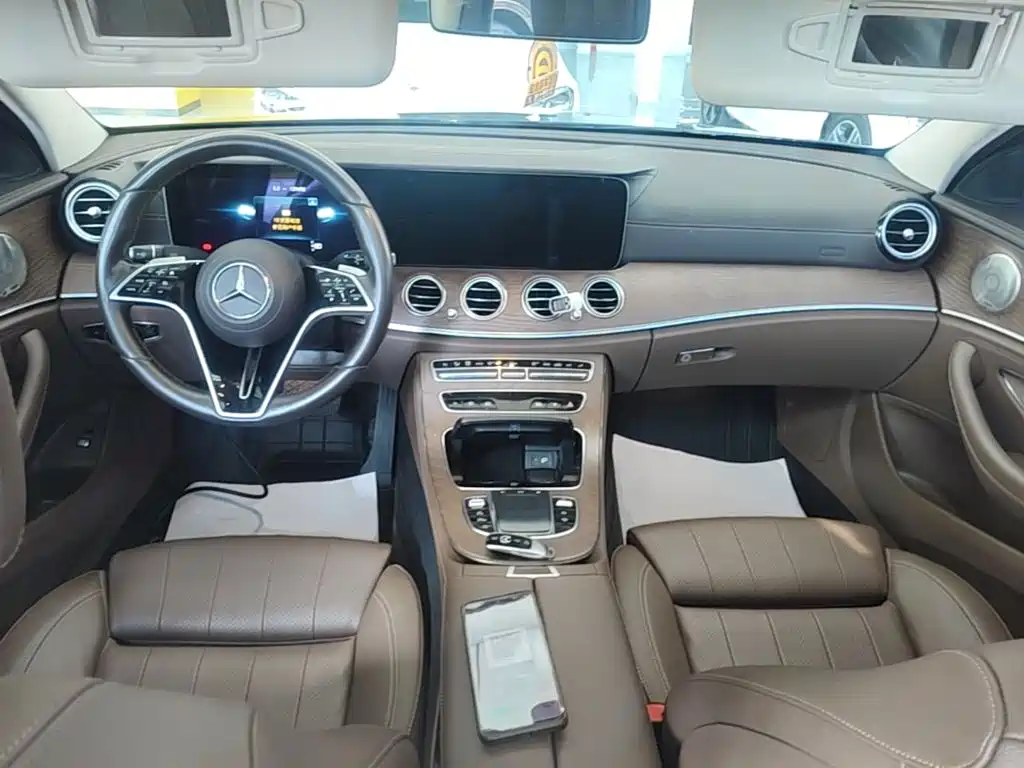 Mercedes-Benz E-Class — миниатюра 10