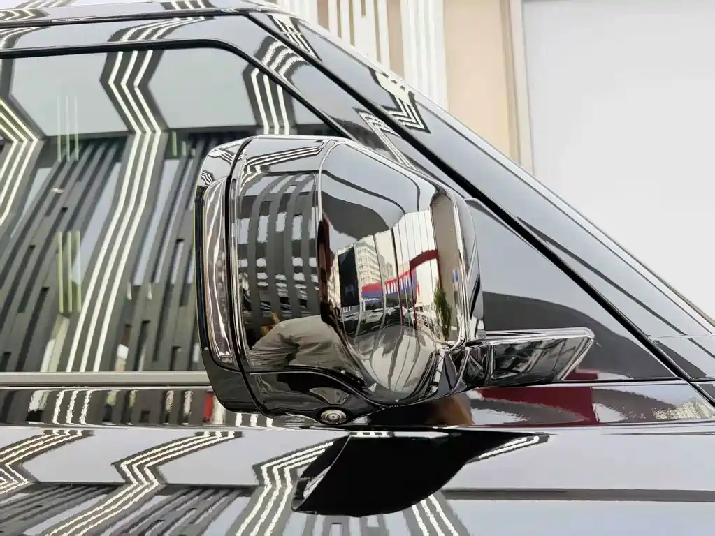 Land Rover Defender — миниатюра 24