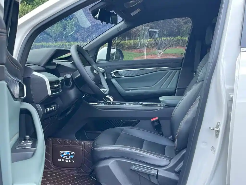 Geely Haoyue L — миниатюра 15