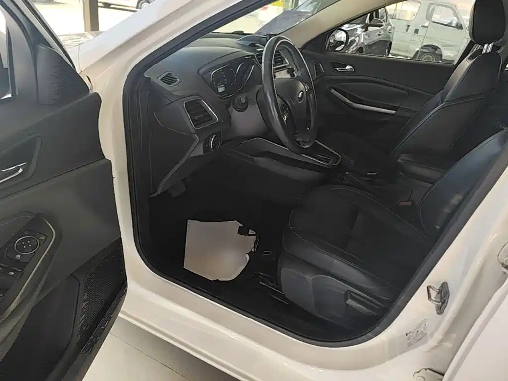 Ford Escort — миниатюра 16