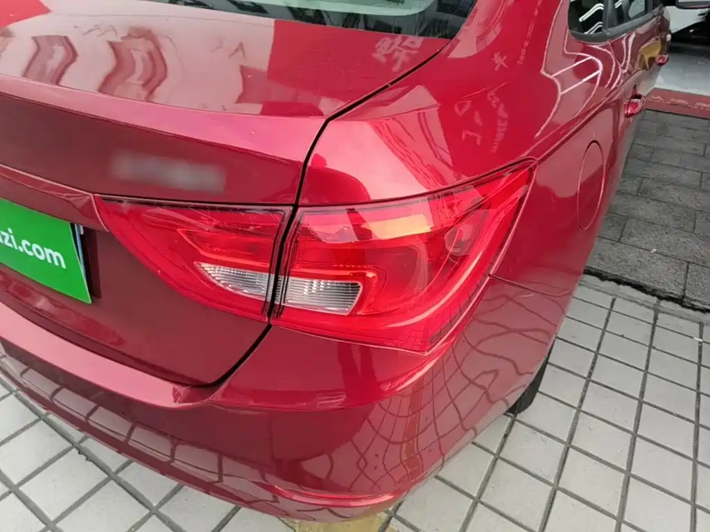 Buick Excelle — миниатюра 8