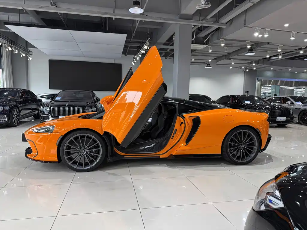 McLaren GT — миниатюра 4
