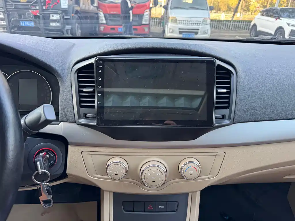 Roewe 350 — миниатюра 8