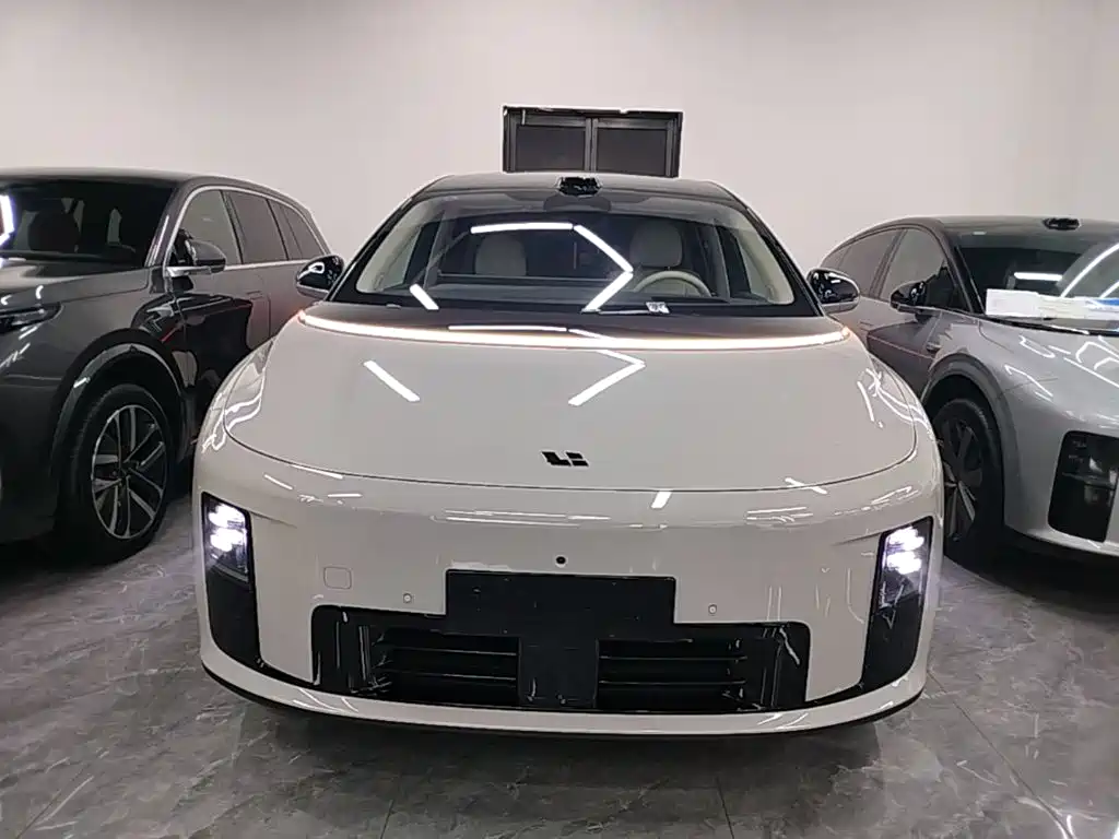 Li Auto i8 2025 Standard