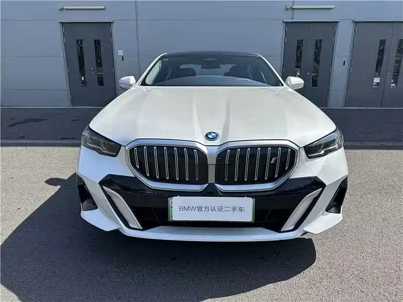 BMW i5 — миниатюра 2