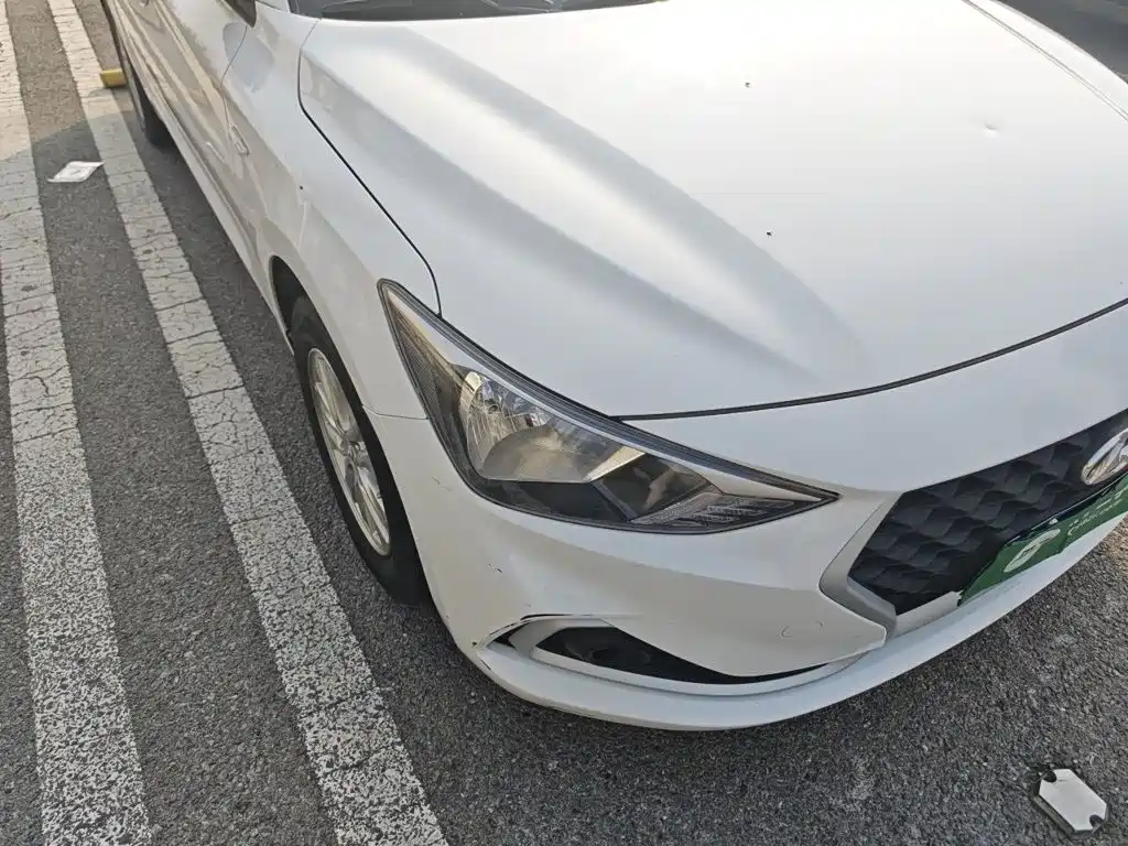 Hyundai Elantra — миниатюра 7