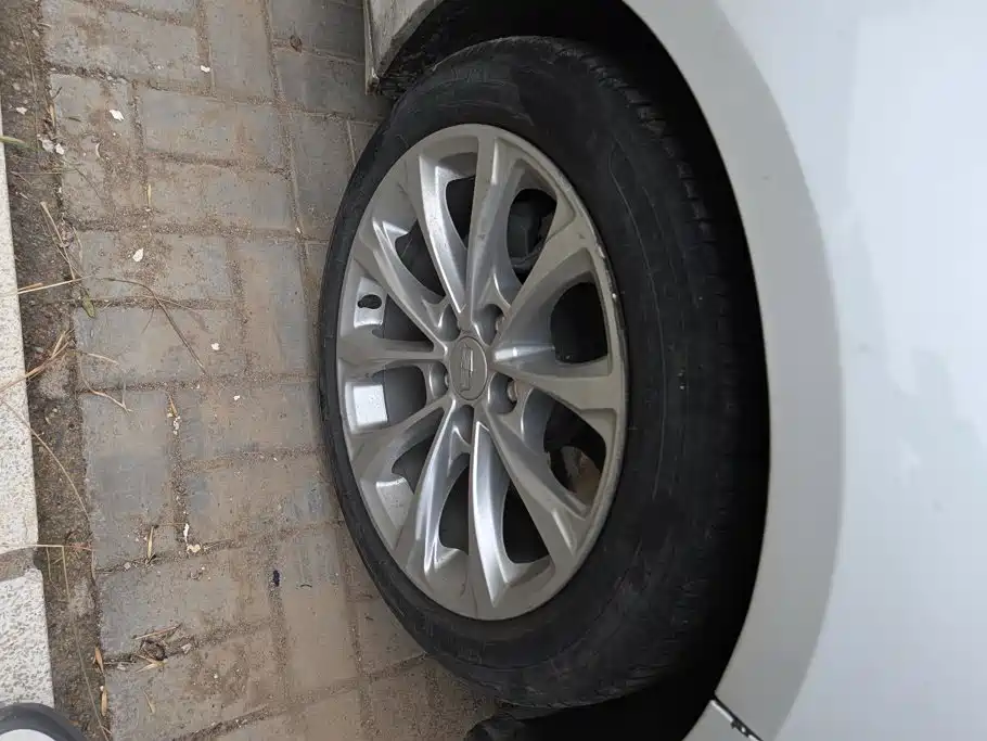 Cadillac CT5 — миниатюра 6