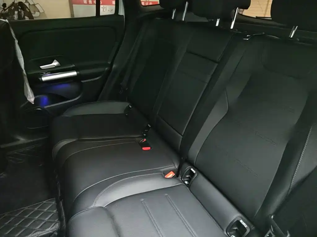 Mercedes-Benz GLA — миниатюра 22
