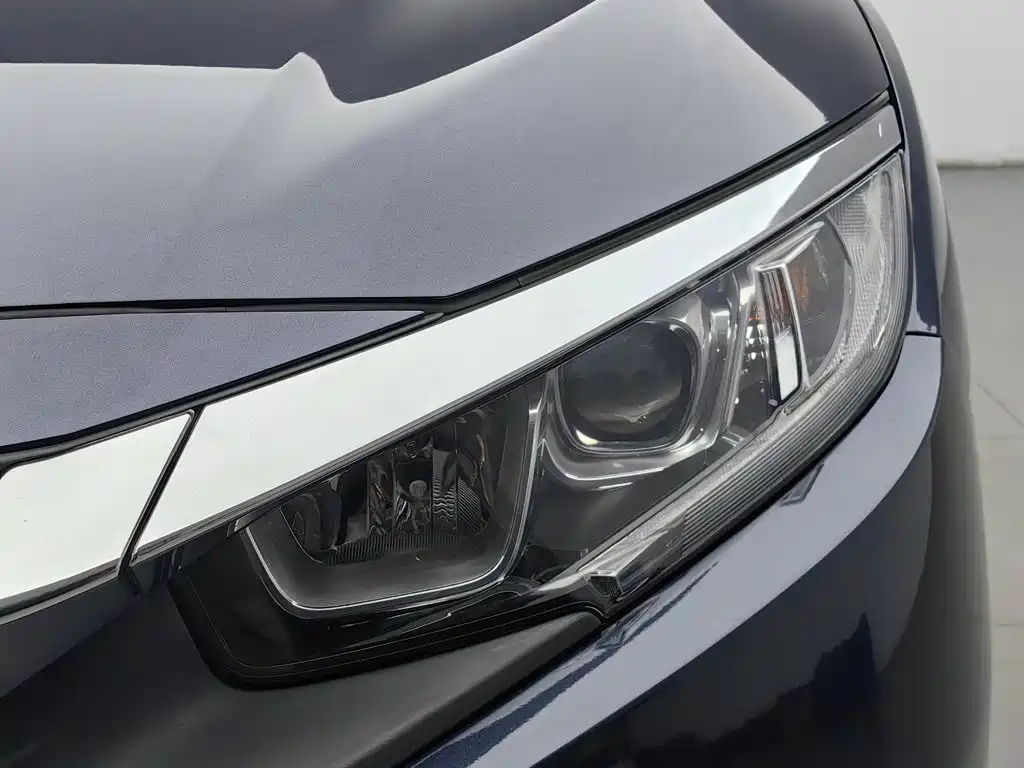 Honda Civic — миниатюра 7