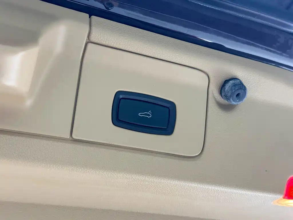 Porsche Panamera — миниатюра 23