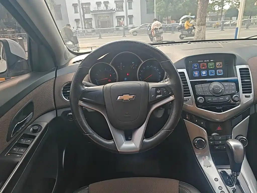 Chevrolet Cruze — миниатюра 11